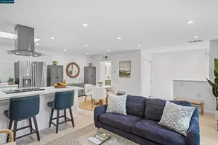 3081 Golden Rain Rd - Entry 24, Walnut Creek, CA 94595 - Photo 5