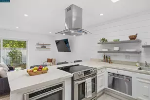 3081 Golden Rain Rd - Entry 24, Walnut Creek, CA 94595 - Photo 9