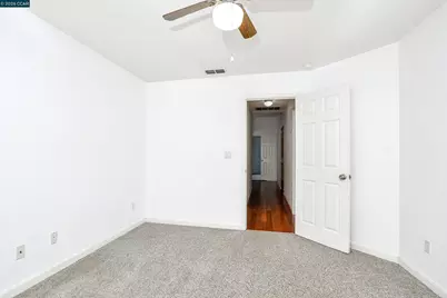 196 Bittercreek Dr, Folsom, CA 95630 - Photo 23