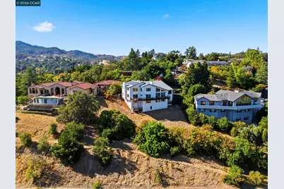 20 Surmont Ct, Lafayette, CA 94549 - Photo 95