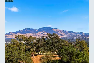 20 Surmont Ct, Lafayette, CA 94549 - Photo 99