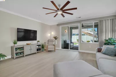 9833 Key West Way, Discovery Bay, CA 94505 - Photo 17