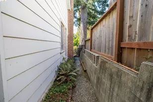 40 Harbord Ct, Oakland, CA 94618 - Photo 21