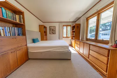 40 Harbord Ct, Oakland, CA 94618 - Photo 11