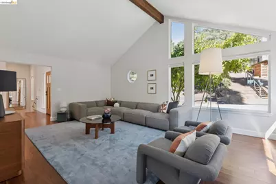 6279 Leona  St, Oakland, CA 94605 - Photo 17