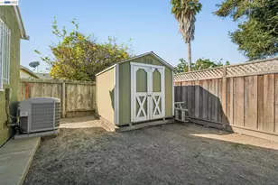527 Capistrano, Oakland, CA 94603 - Photo 35