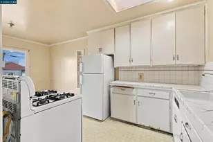 219 Hillcrest Dr, Daly City, CA 94014 - Photo 25