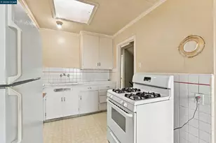 219 Hillcrest Dr, Daly City, CA 94014 - Photo 23