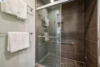 8 Avondale Lndg, Alameda, CA 94502 - Photo 39