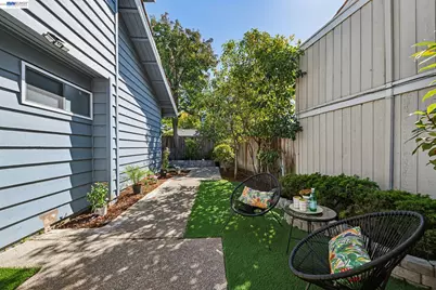 8 Avondale Lndg, Alameda, CA 94502 - Photo 25