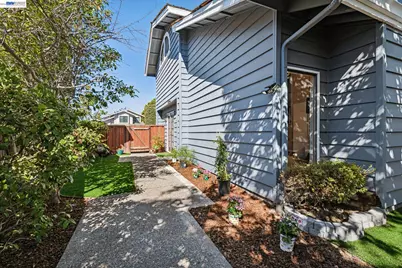 8 Avondale Lndg, Alameda, CA 94502 - Photo 45