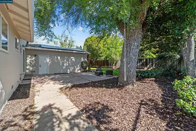 1408 Carmelita Ct, Concord, CA 94520 - Photo 29