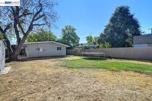 3917 Haywood St, Sacramento, CA 95838 - Photo 31