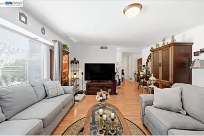 1025 Kilkenny Way, Pinole, CA 94564 - Photo 11