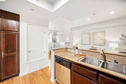 6246 Boulder Ln #4807, Oakland, CA 94605 - Photo 17