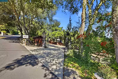168 Crestview Dr, Orinda, CA 94563 - Photo 5
