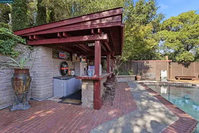 168 Crestview Dr, Orinda, CA 94563 - Photo 51