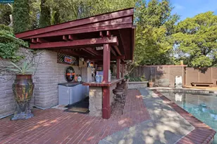168 Crestview Dr, Orinda, CA 94563 - Photo 51