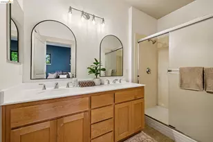1123 66th St, Oakland, CA 94608 - Photo 35