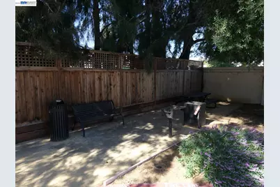 908 Arietta Dr, Mountain View, CA 94043 - Photo 61