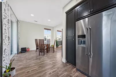 908 Arietta Dr, Mountain View, CA 94043 - Photo 9