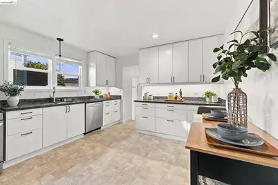 832 45th St, Richmond, CA 94804 - Photo 13