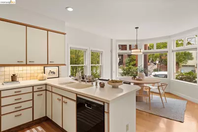 2747 Forest Ave, Berkeley, CA 94705 - Photo 15