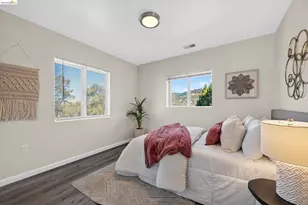 6193 Oakdale Ave, Oakland, CA 94605 - Photo 23