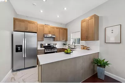 6193 Oakdale Ave, Oakland, CA 94605 - Photo 9