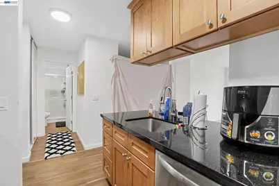 29300 Dixon St #101, Hayward, CA 94544 - Photo 11