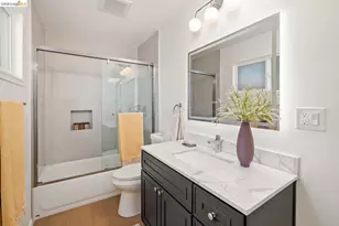 33 Eastwood Ct, Oakland, CA 94611 - Photo 27