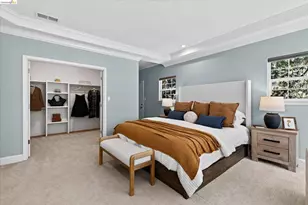 6700 Moore Dr, Oakland, CA 94611 - Photo 7