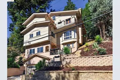 6700 Moore Dr, Oakland, CA 94611 - Photo 1