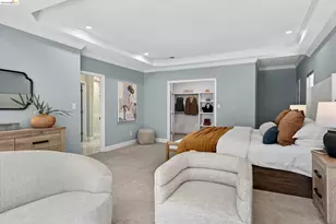 6700 Moore Dr, Oakland, CA 94611 - Photo 5