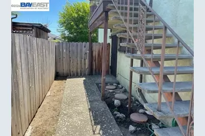 1302 103rd Ave, Oakland, CA 94603 - Photo 3