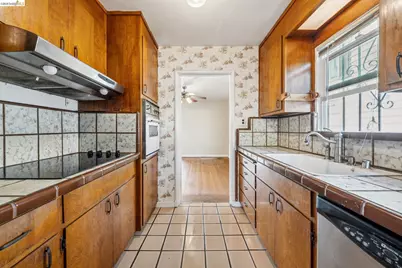 974 33rd St, Richmond, CA 94804 - Photo 11