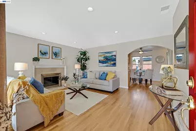 35914 Rosewood Dr, Newark, CA 94560 - Photo 3