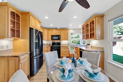 35914 Rosewood Dr, Newark, CA 94560 - Photo 9