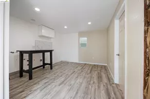907 39th Ave, Oakland, CA 94601 - Photo 35