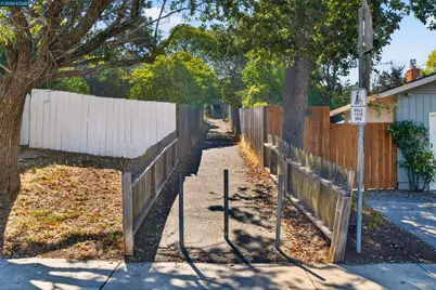 3100 Sandalwood Ct, Lafayette, CA 94549 - Photo 35