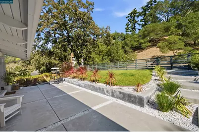 48 Via Floreado, Orinda, CA 94563 - Photo 7