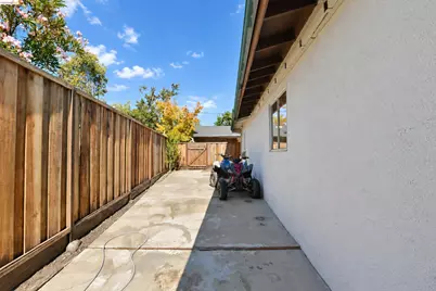 1387 Vallejo Dr, San Jose, CA 95130 - Photo 35