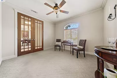 2490 Crescent Moon Ct, Redding, CA 96001 - Photo 21