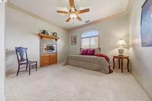 2490 Crescent Moon Ct, Redding, CA 96001 - Photo 17
