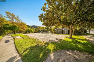 7560 Canyon Meadows Cir, Pleasanton, CA 94588 - Photo 9