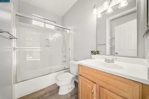 7560 Canyon Meadows Cir, Pleasanton, CA 94588 - Photo 19