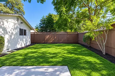712 Teresa St, Martinez, CA 94553 - Photo 29