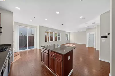 160 Spears Cir, Richmond, CA 94801 - Photo 13