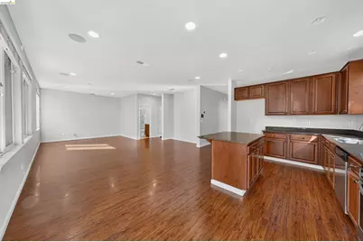 160 Spears Cir, Richmond, CA 94801 - Photo 9
