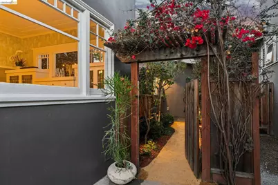 5572 Claremont Ave, Oakland, CA 94618 - Photo 51